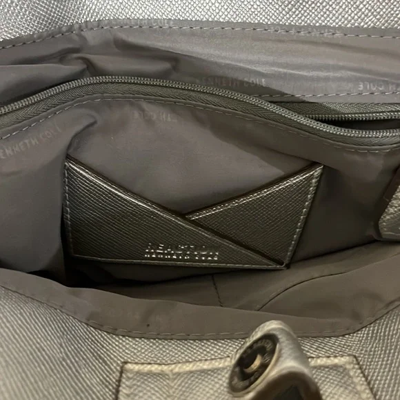 Kenneth Cole Reaction bag - Picture 4 of 5